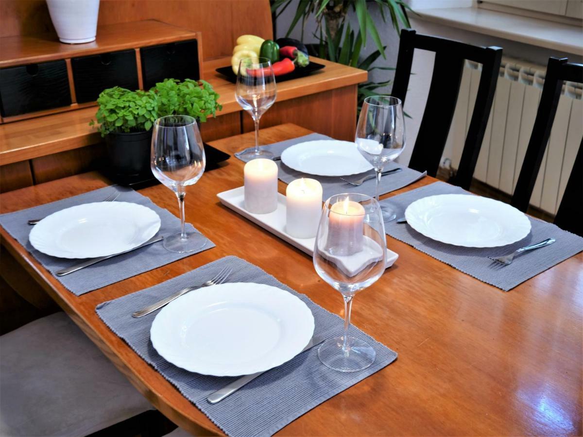 3Papige Apartment ไพราน ภายนอก รูปภาพ